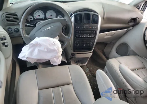 2005 Chrysler Town & Country Touring z USA, uszkodzony, nr VIN 2C4GP54L15R600583